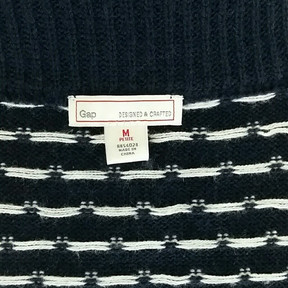 GAP white and navy blue cardigan sweater - Picture 7 of 7